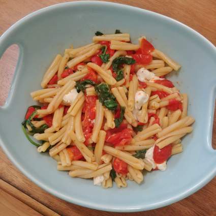 Pasta with Tomatoes and Roasted Red Pepper | Join Us, Pull up a Chair